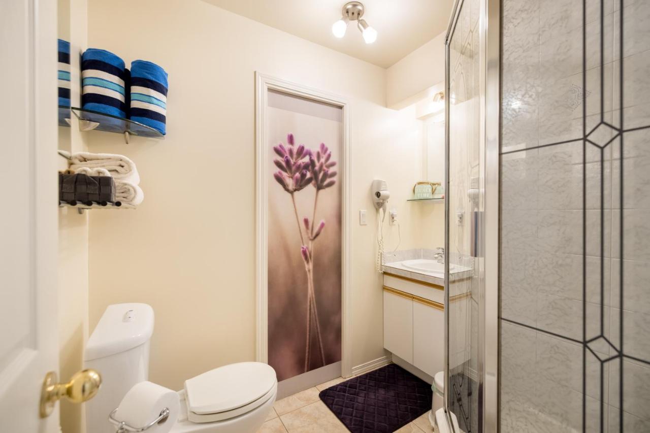 Enchanter Ocean View Suites Madeira Park Exterior photo